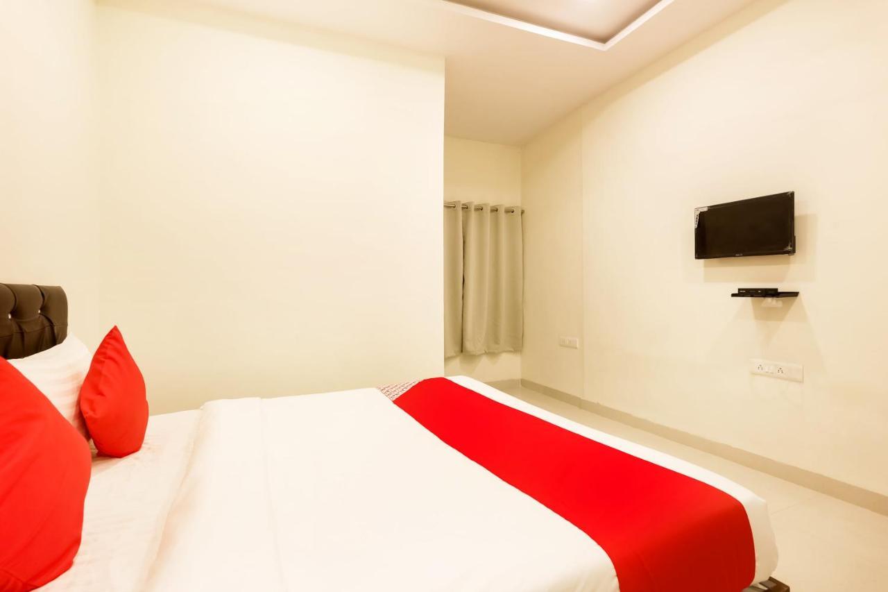 Oyo Flagship 30861 Hotel Velocity Vijay Nagar Indore Exterior photo